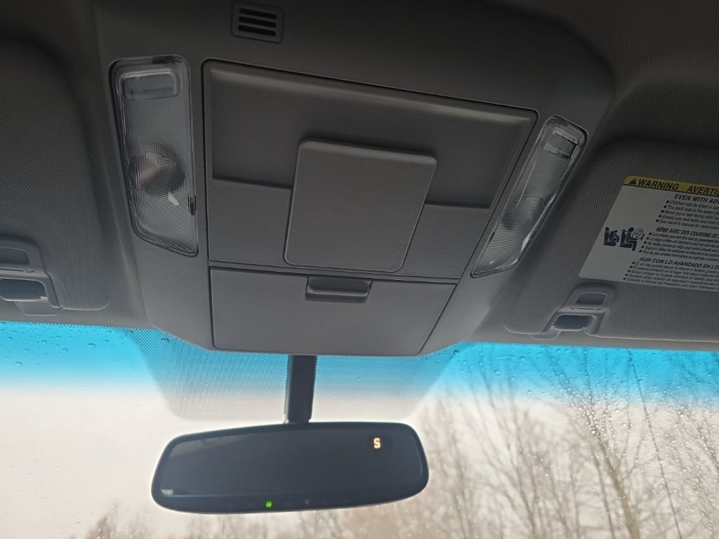 Used 2015 Toyota Tundra SR5 w/ SR5 Upgrade Package image 28