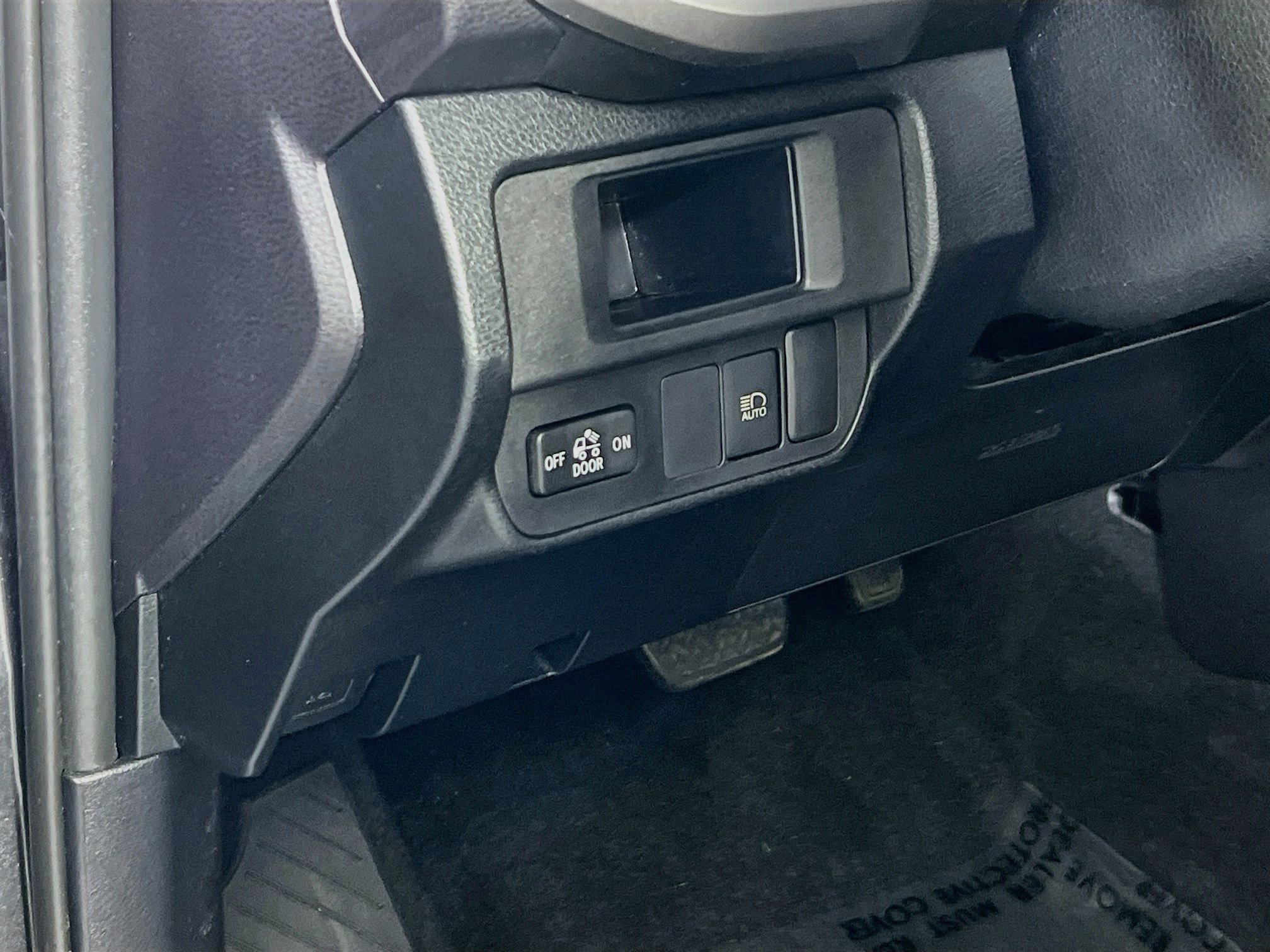 Used 2019 Toyota Tacoma SR5 AWD/4WD image 10