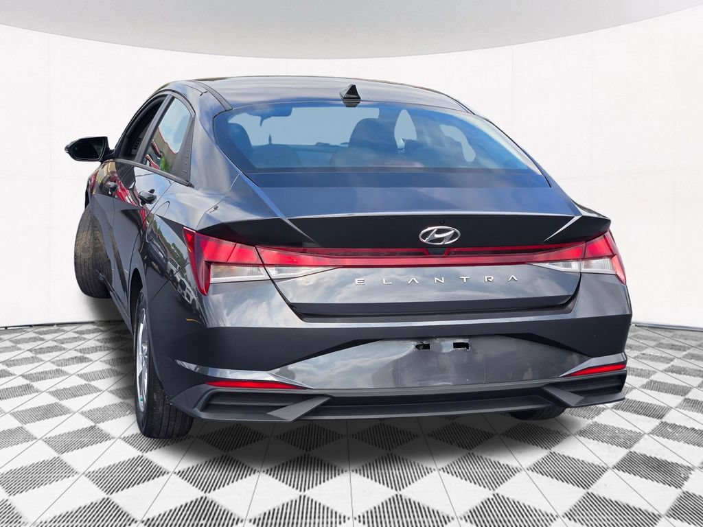 Used 2023 Hyundai Elantra SE w/ Cargo Package FWD image 20