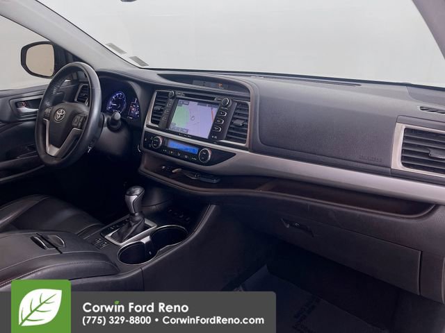 Used 2016 Toyota Highlander XLE image 30