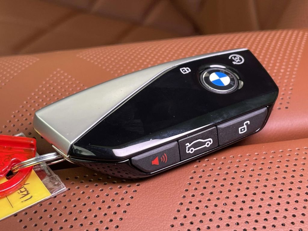New 2026 BMW i7 xDrive60 w/ Executive Package AWD/4WD image 38