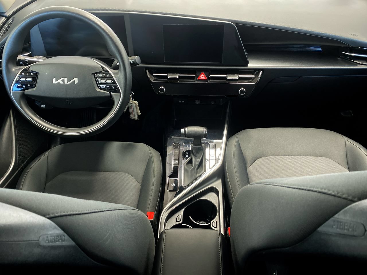 Certified 2025 Kia Niro LX FWD image 31