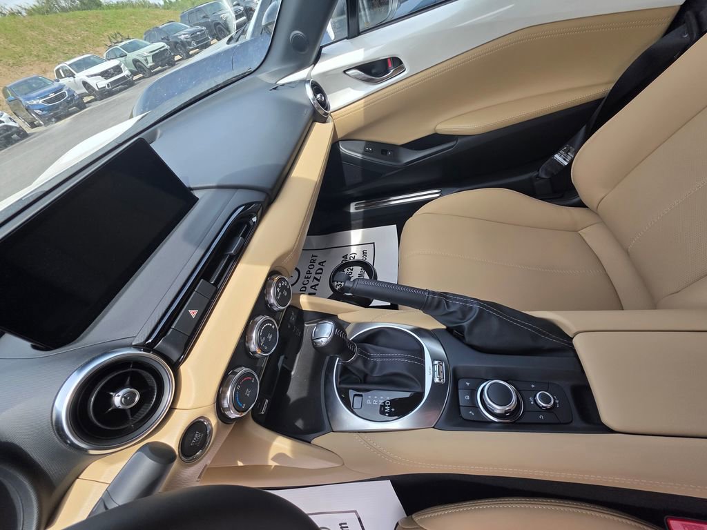 New 2026 MAZDA MX-5 Miata RF Grand Touring w/ Weather Package RWD image 15