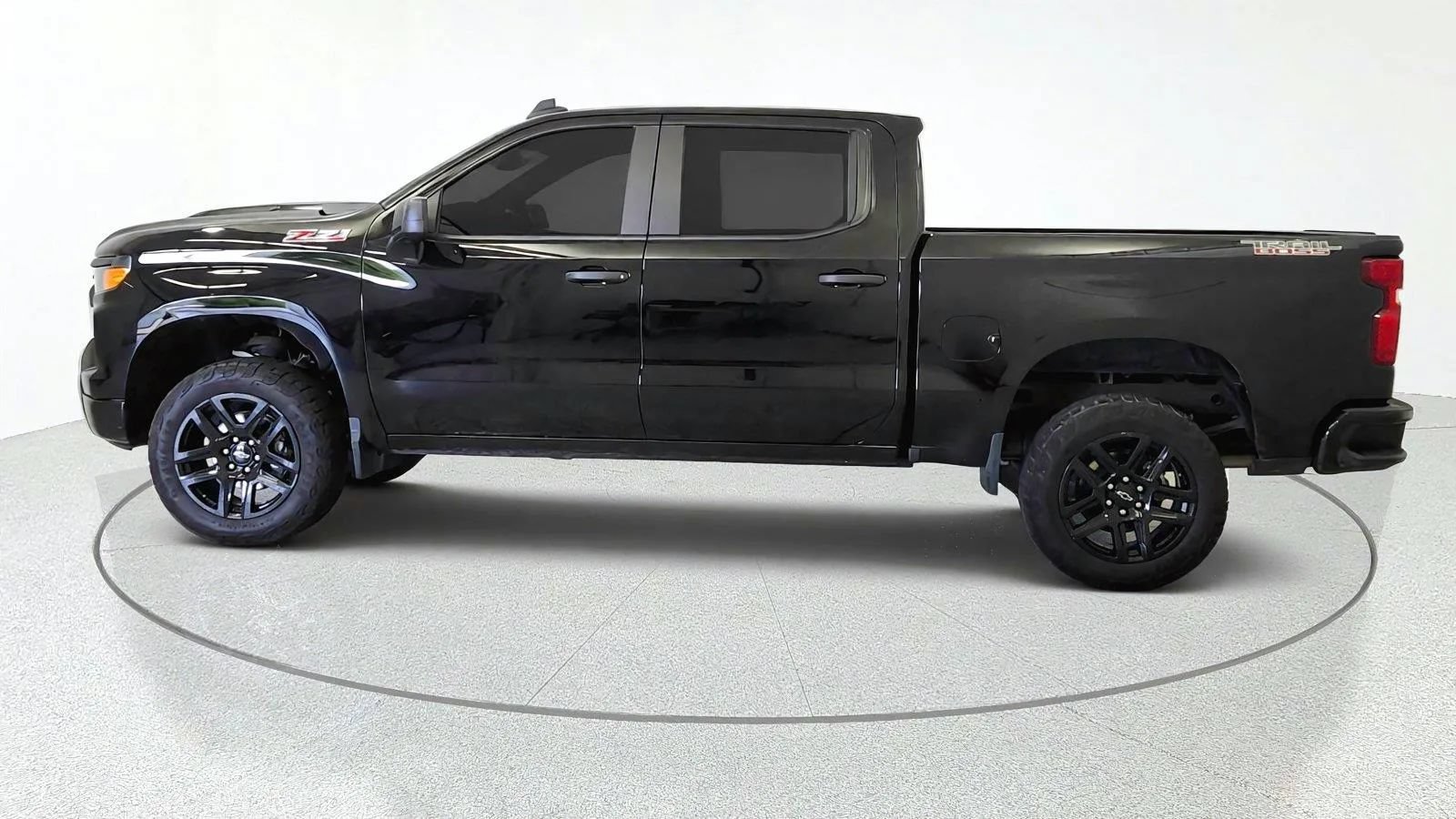 Used 2025 Chevrolet Silverado 1500 Custom Trail Boss AWD/4WD image 5