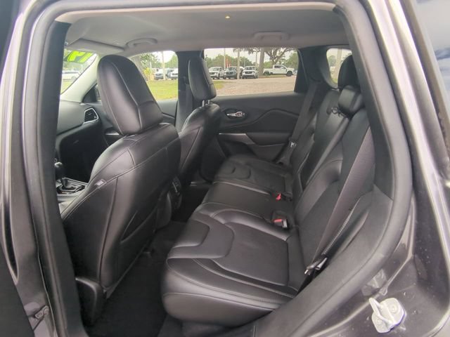Used 2019 Jeep Cherokee Limited FWD image 15
