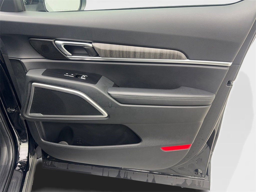 Used 2025 Kia Telluride EX w/ EX Captain's Chair Package image 51