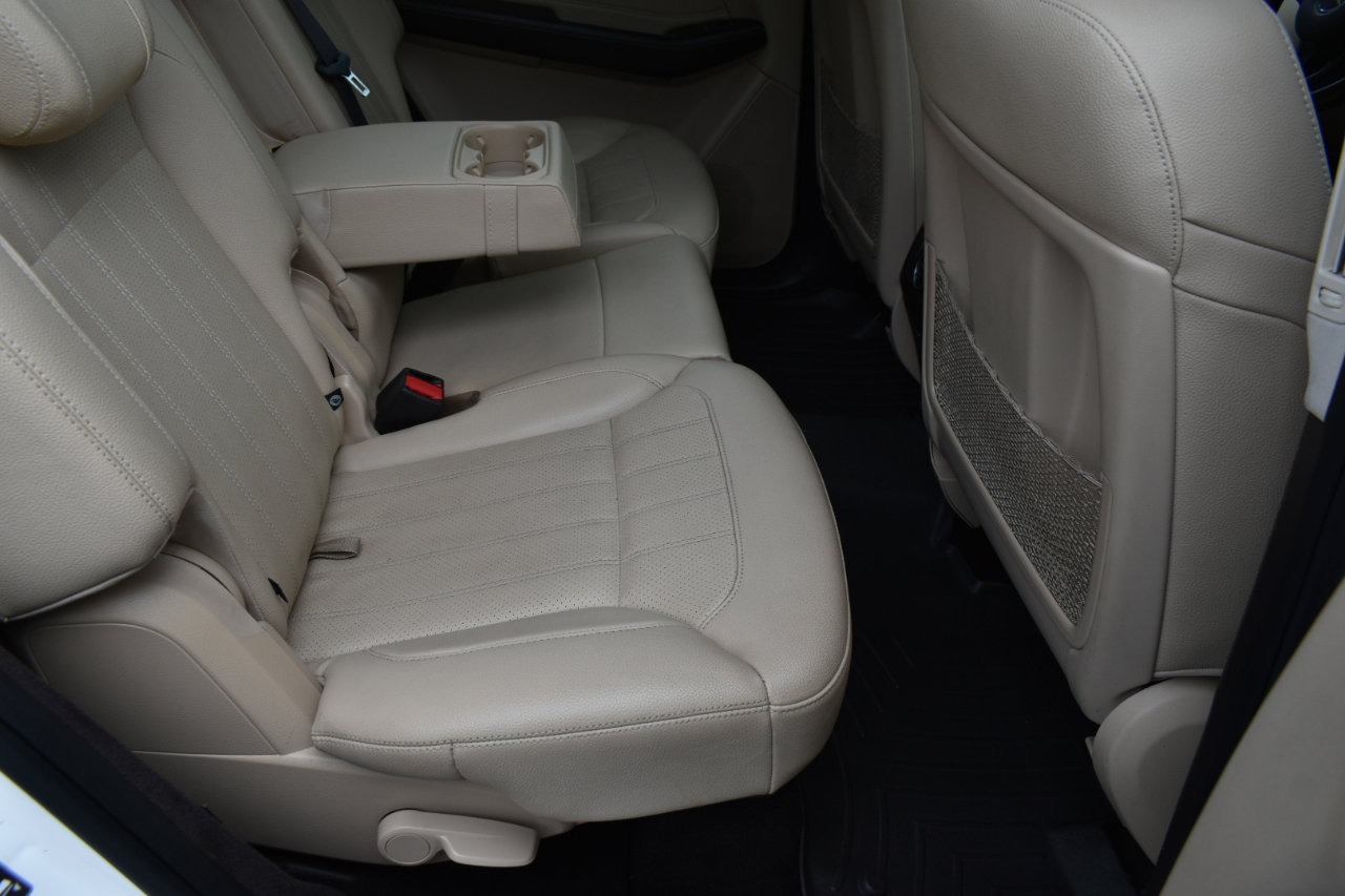 Used 2018 Mercedes-Benz GLS 450 4MATIC w/ Premium Package image 33