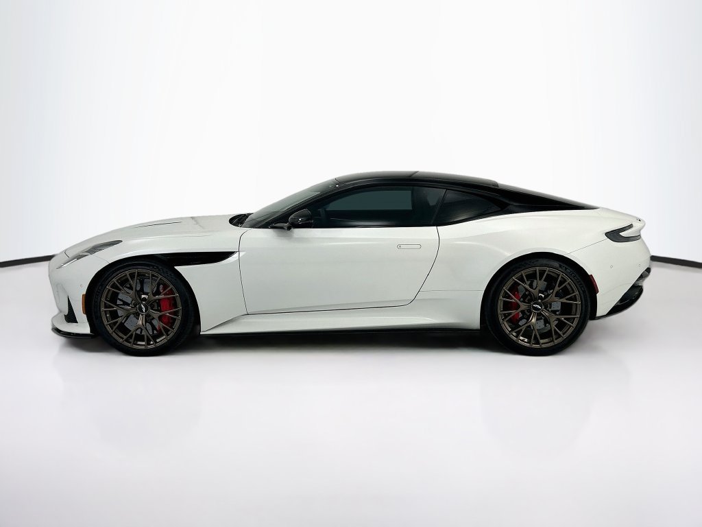 Used 2025 Aston Martin DB12 Coupe RWD image 8