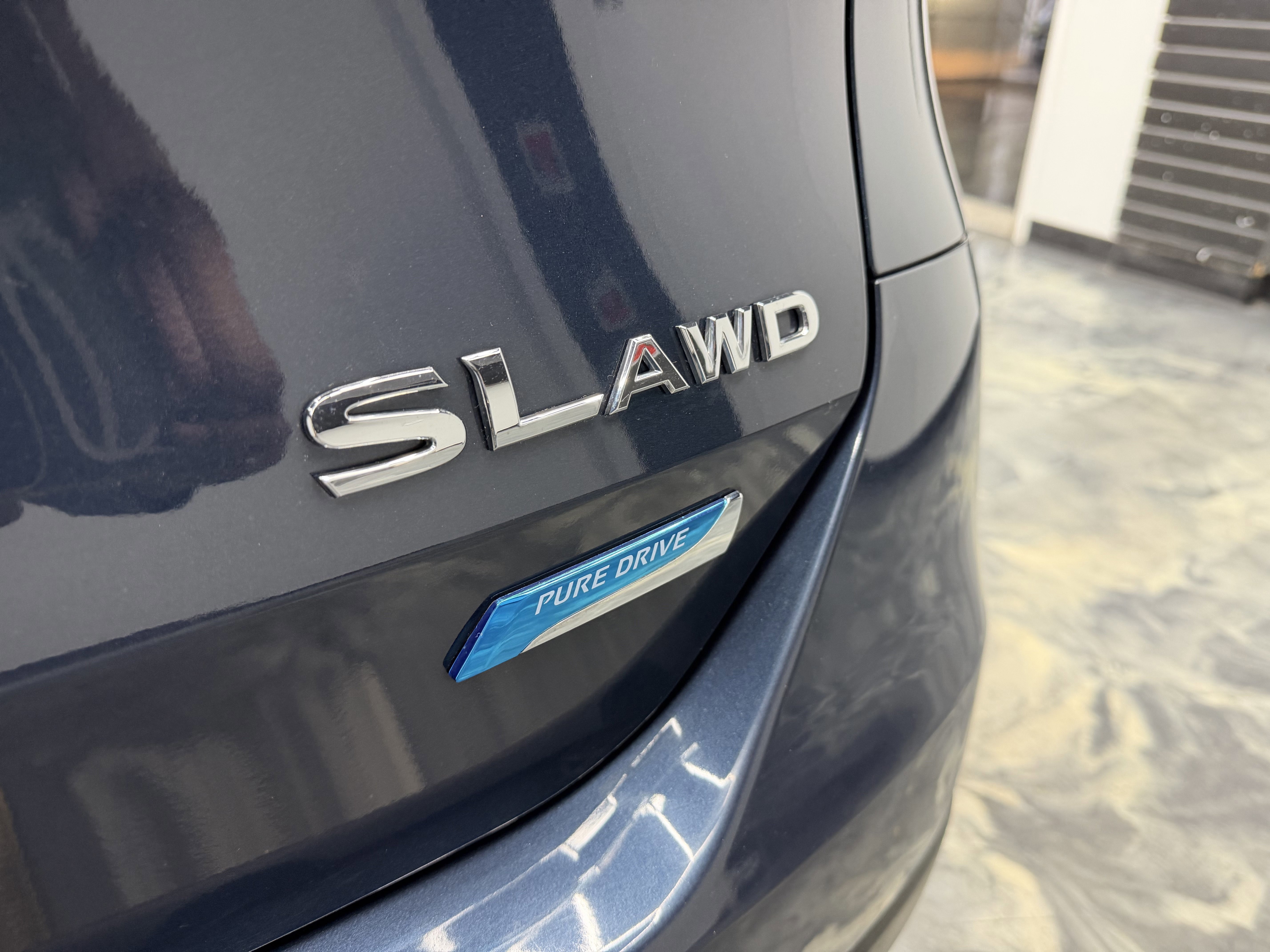 Used 2015 Nissan Rogue SL image 32