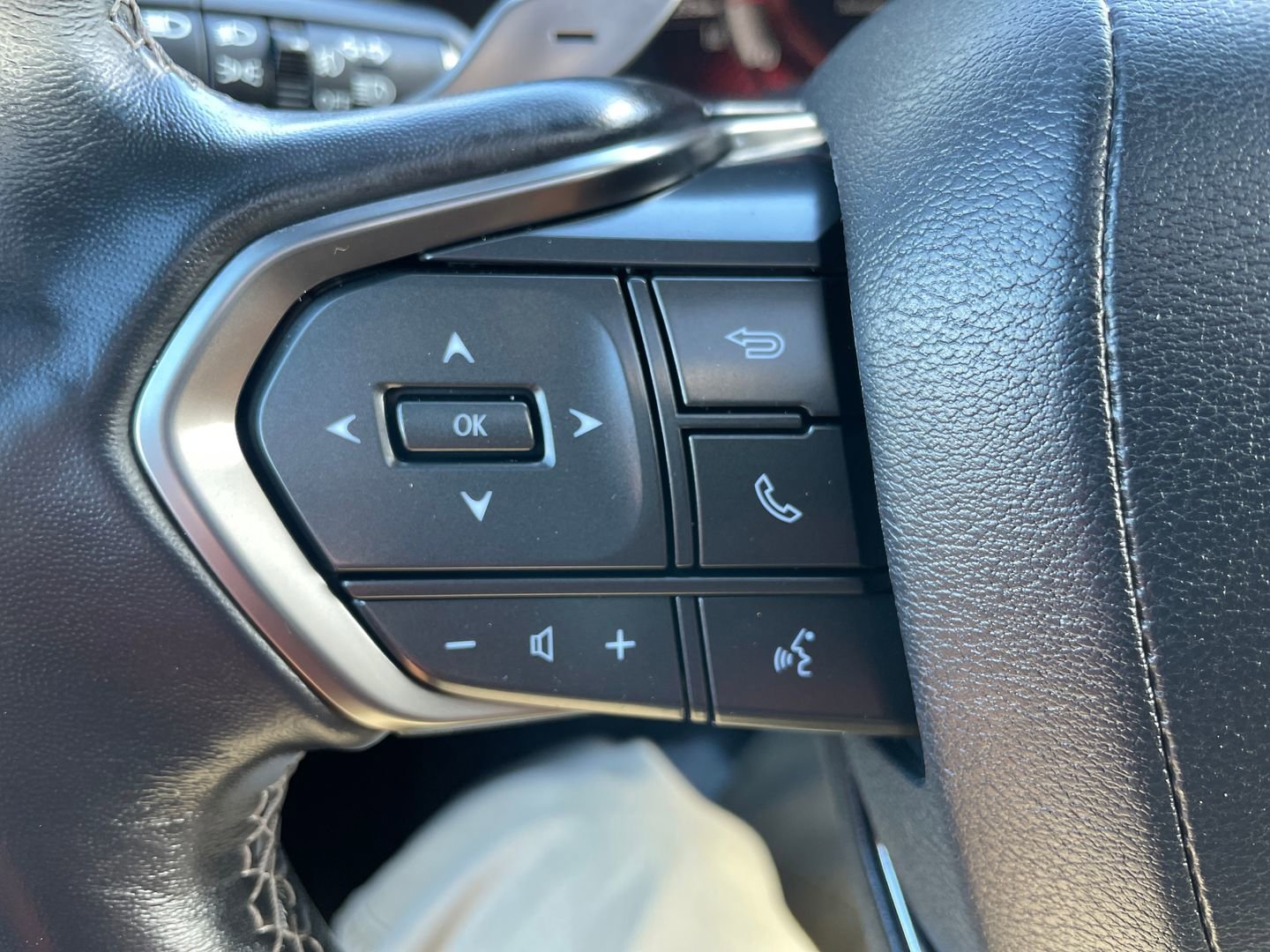 Used 2024 Lexus LX 600 4WD w/ Interior Upgrade Package image 30