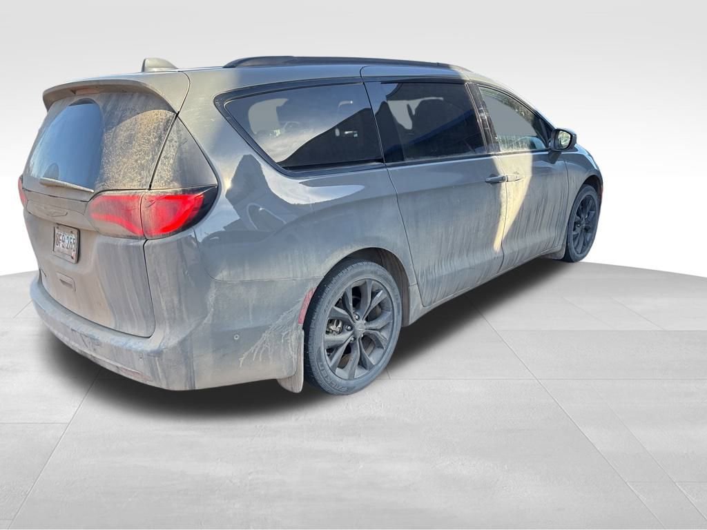 Used 2020 Chrysler Pacifica Touring-L w/ Advanced Safetytec Group image 35