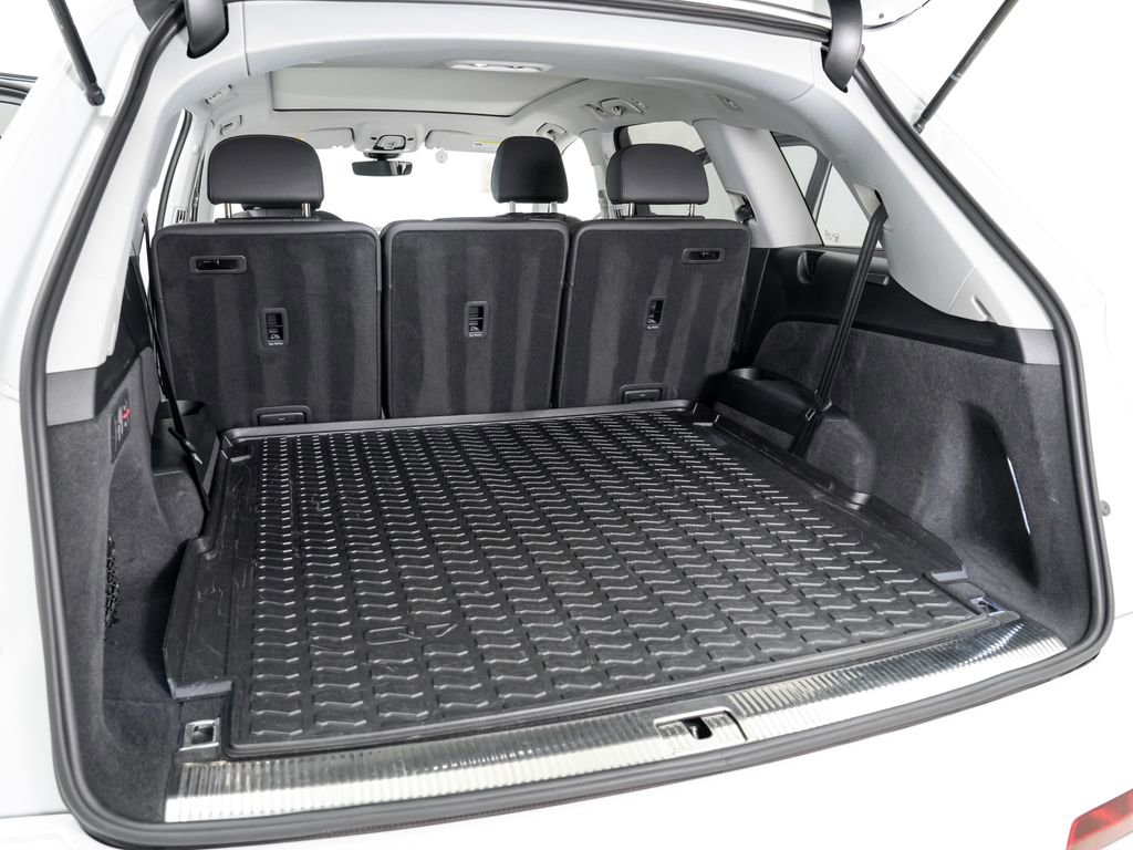 Used 2023 Audi Q7 3.0T Prestige w/ Prestige Package image 27