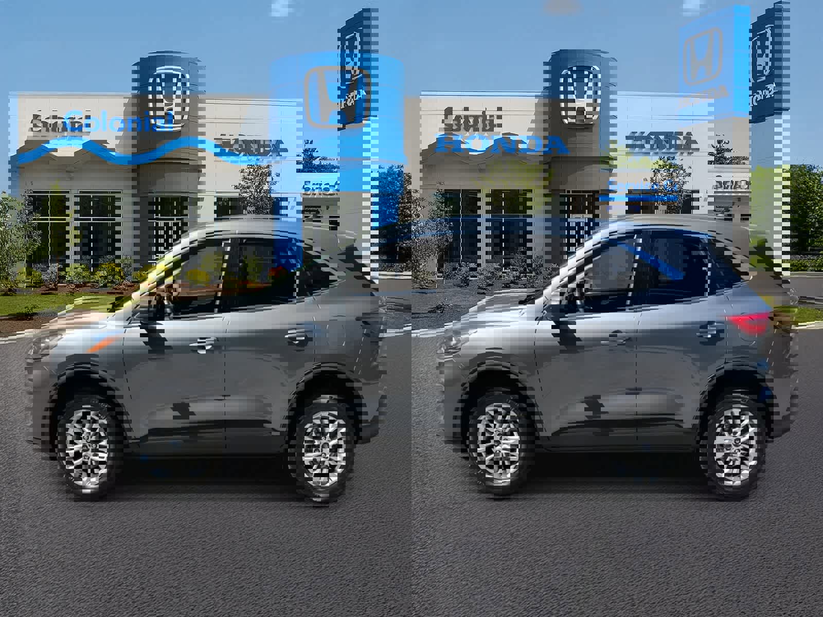 Used 2022 Ford Escape SE image 3