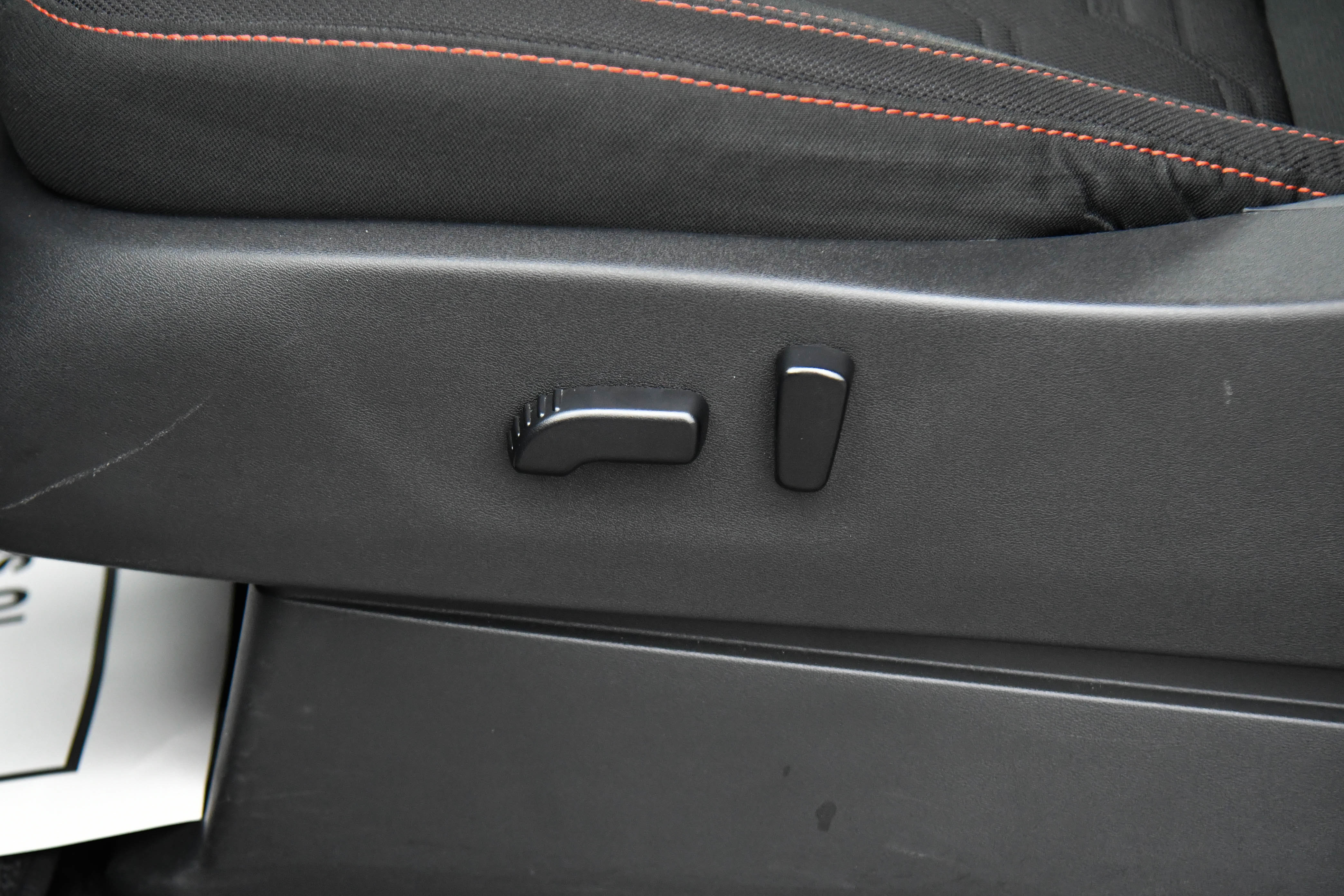 Used 2023 Nissan Frontier Pro-X w/ Pro Convenience Package image 16