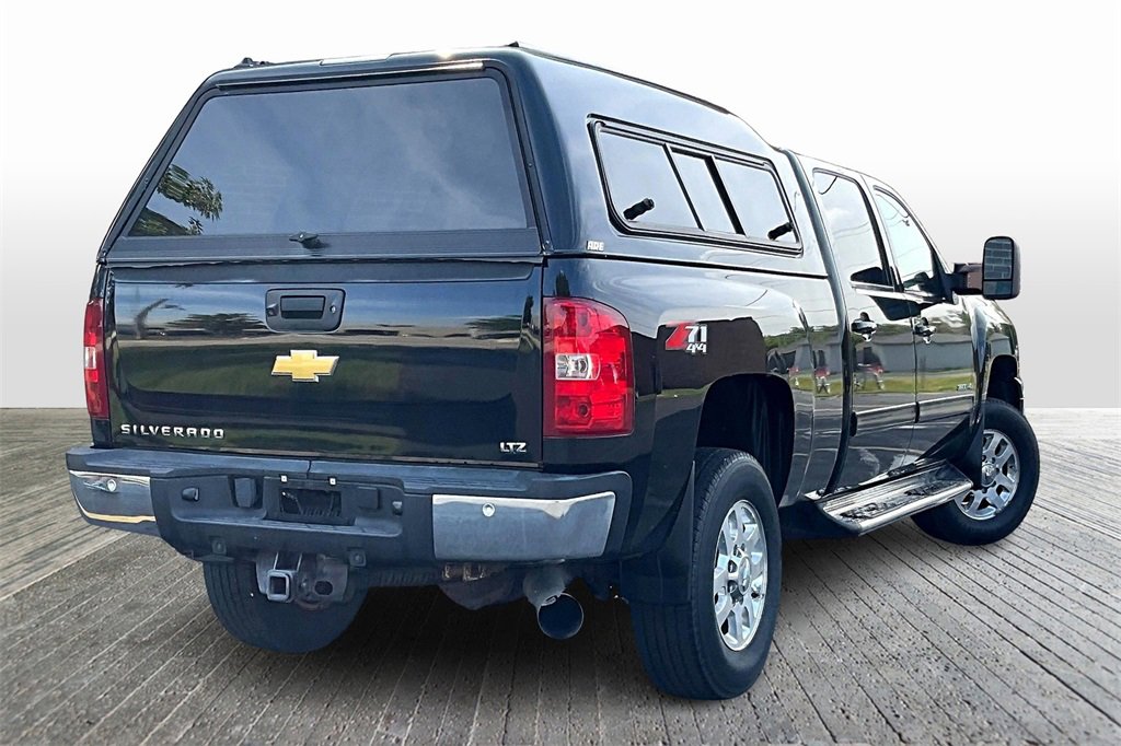 Used 2013 Chevrolet Silverado 3500 LTZ w/ LTZ Plus Package image 9