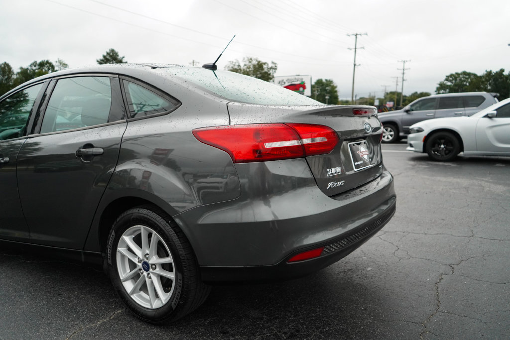Used 2018 Ford Focus SE FWD image 20