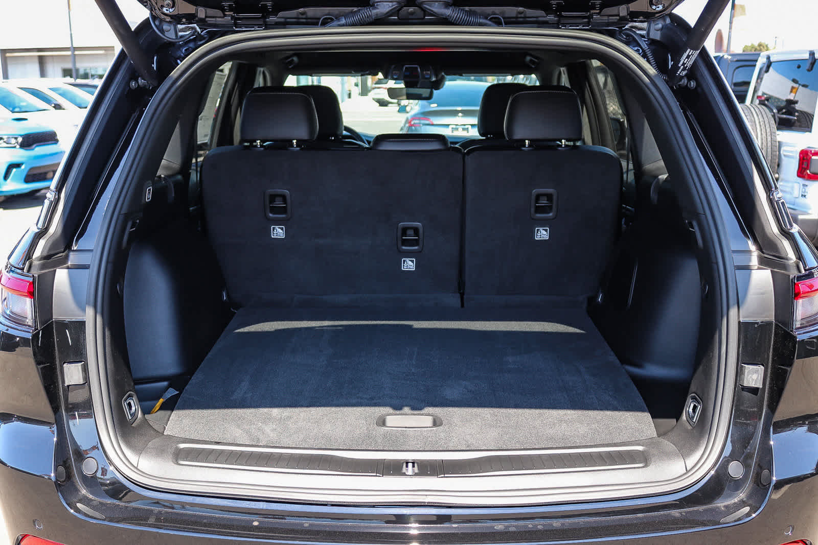 New 2027 Jeep Grand Cherokee Limited AWD/4WD image 12