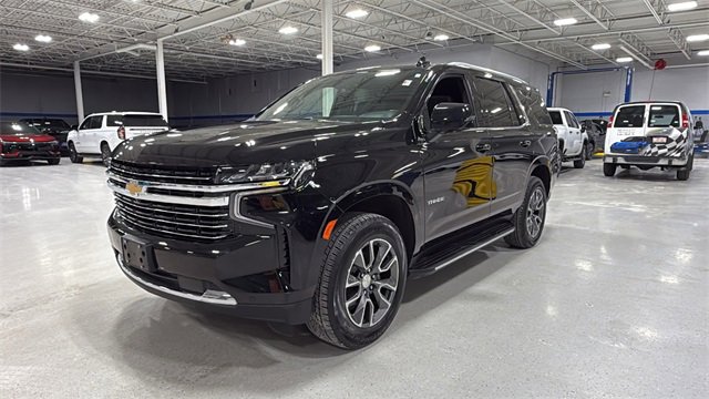 Used 2022 Chevrolet Tahoe LT w/ Luxury Package image 18