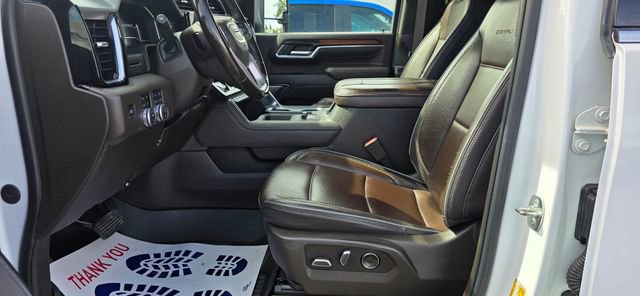 Used 2025 GMC Sierra 3500 Denali image 9
