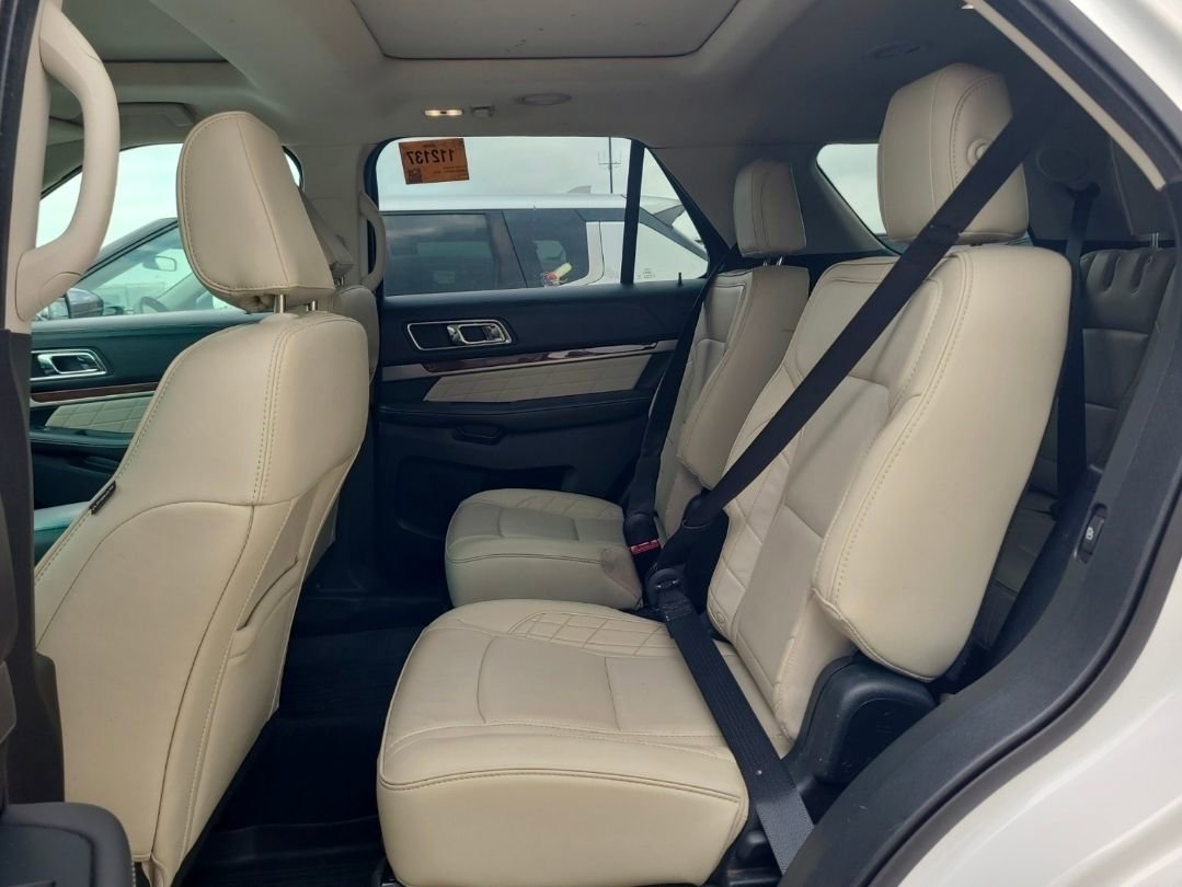 Used 2018 Ford Explorer Platinum AWD/4WD image 18