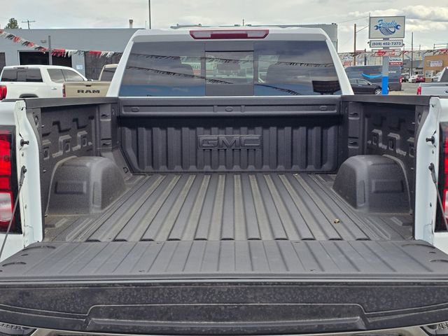 New 2026 GMC Sierra 1500 SLE image 14