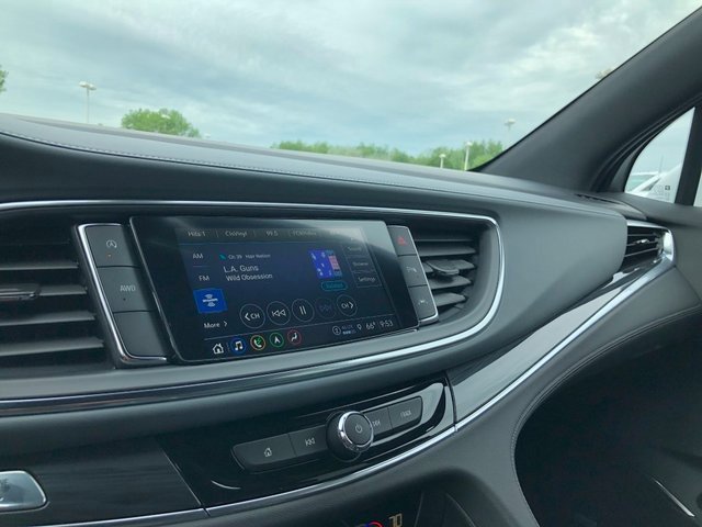 Used 2024 Buick Enclave Premium image 13