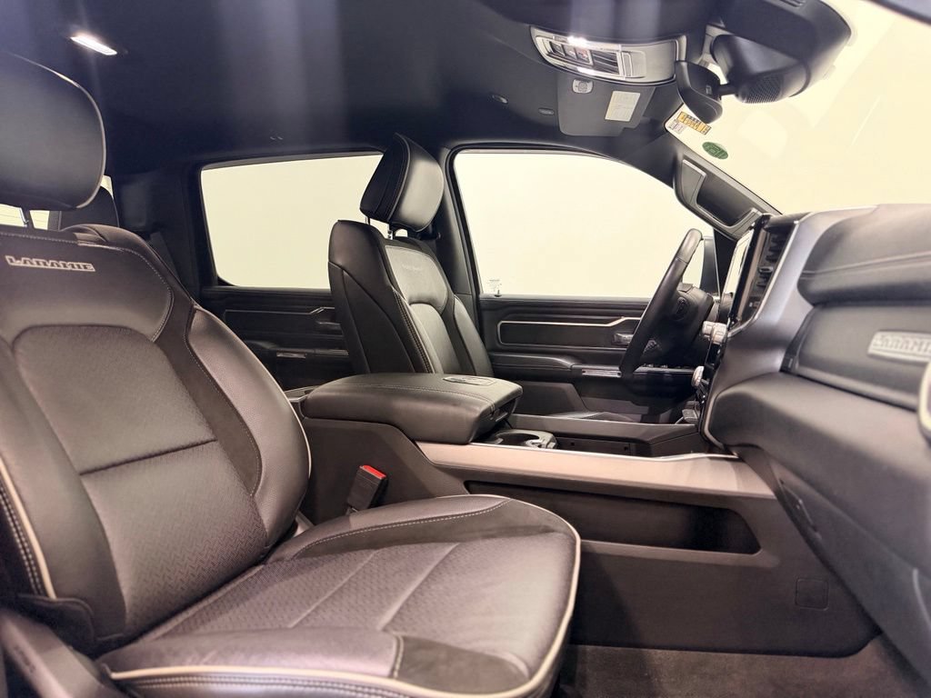Used 2024 RAM 1500 Laramie AWD/4WD image 17