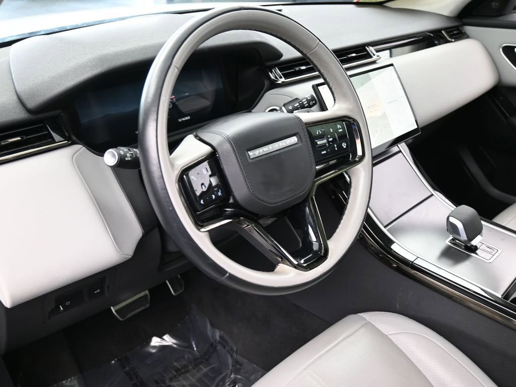 Used 2025 Land Rover Range Rover Velar Dynamic SE image 10