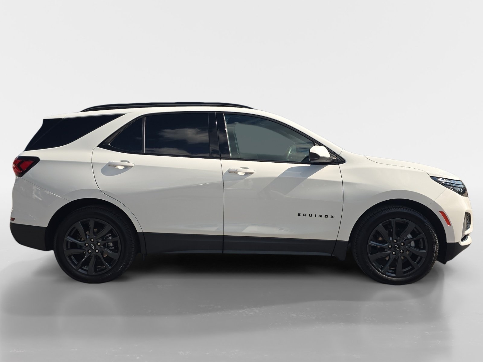 Used 2022 Chevrolet Equinox RS FWD image 7