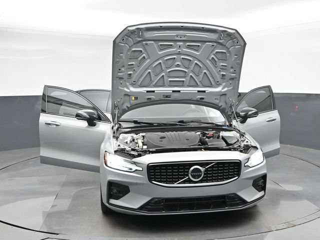 Used 2025 Volvo S60 B5 Plus FWD image 48