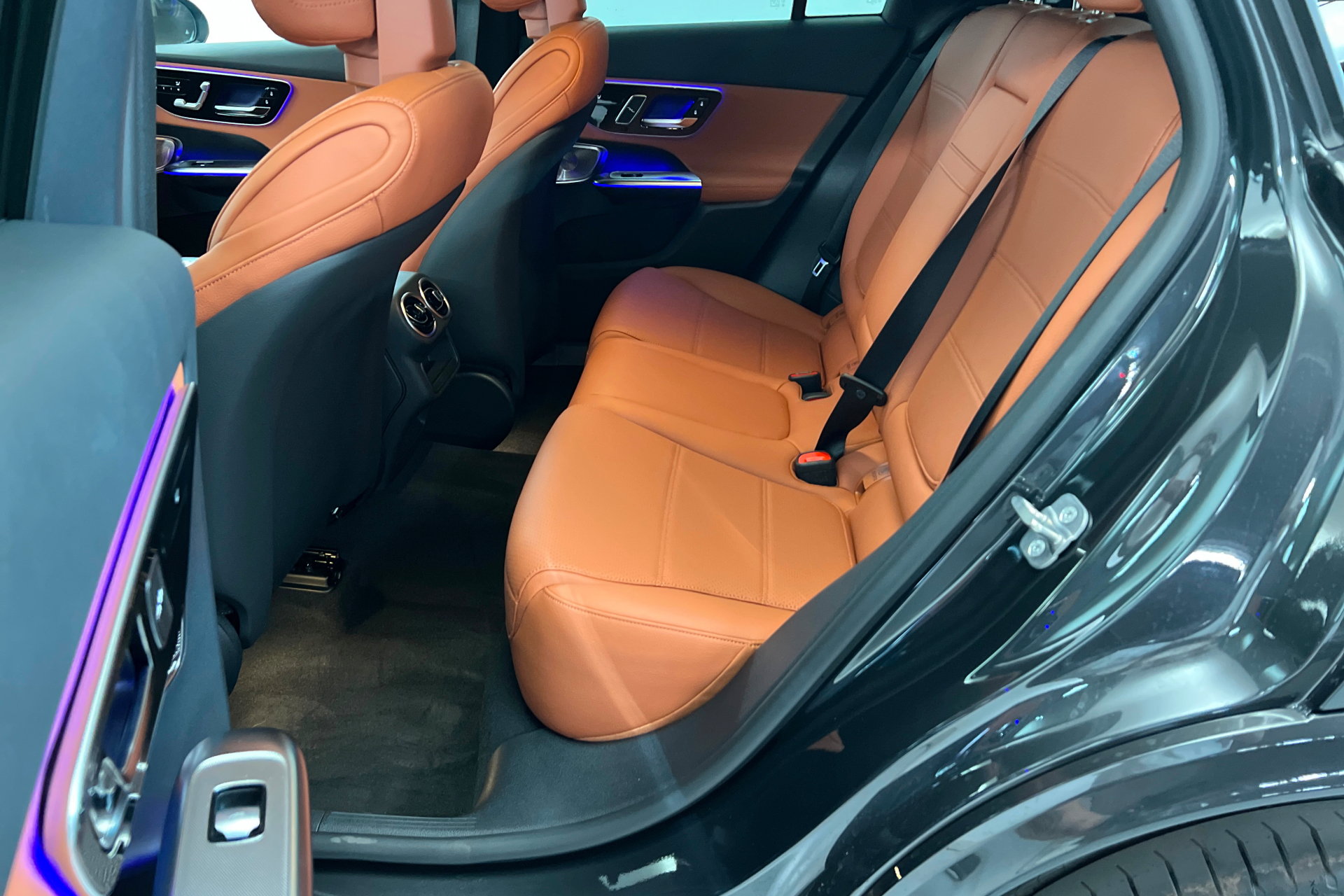 New 2027 Mercedes-Benz GLC 300 4MATIC image 21