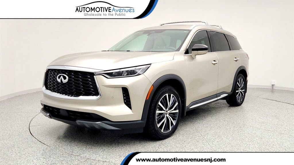 Used 2023 INFINITI QX60 Sensory w/ Vision Package image 1