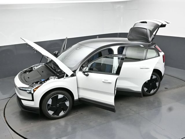 New 2026 Volvo EX30 Plus w/ Climate Package RWD image 38