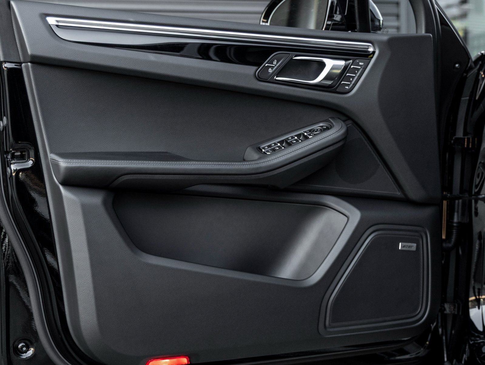 Used 2026 Porsche Macan S image 18