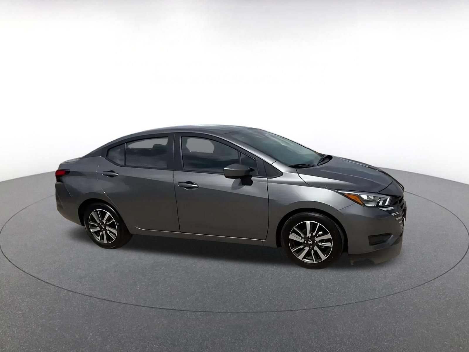 Used 2025 Nissan Versa SV FWD image 2