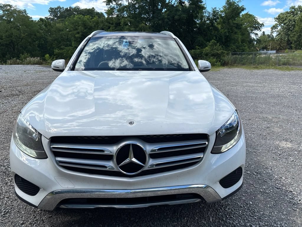 Used 2017 Mercedes-Benz GLC 300 image 2