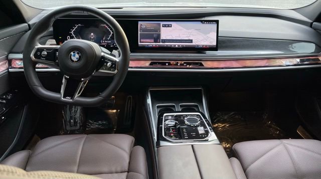 Used 2023 BMW 740i 740i image 16