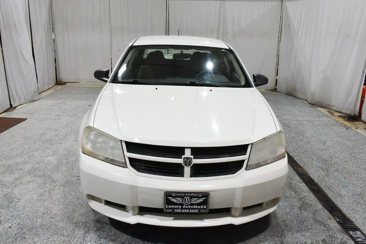 Used 2008 Dodge Avenger SE image 2