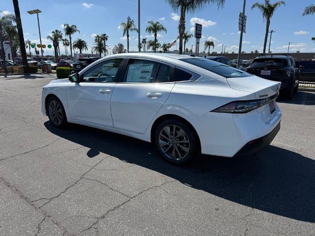 New 2026 Nissan Sentra SL w/ Floor Mat Package FWD image 4