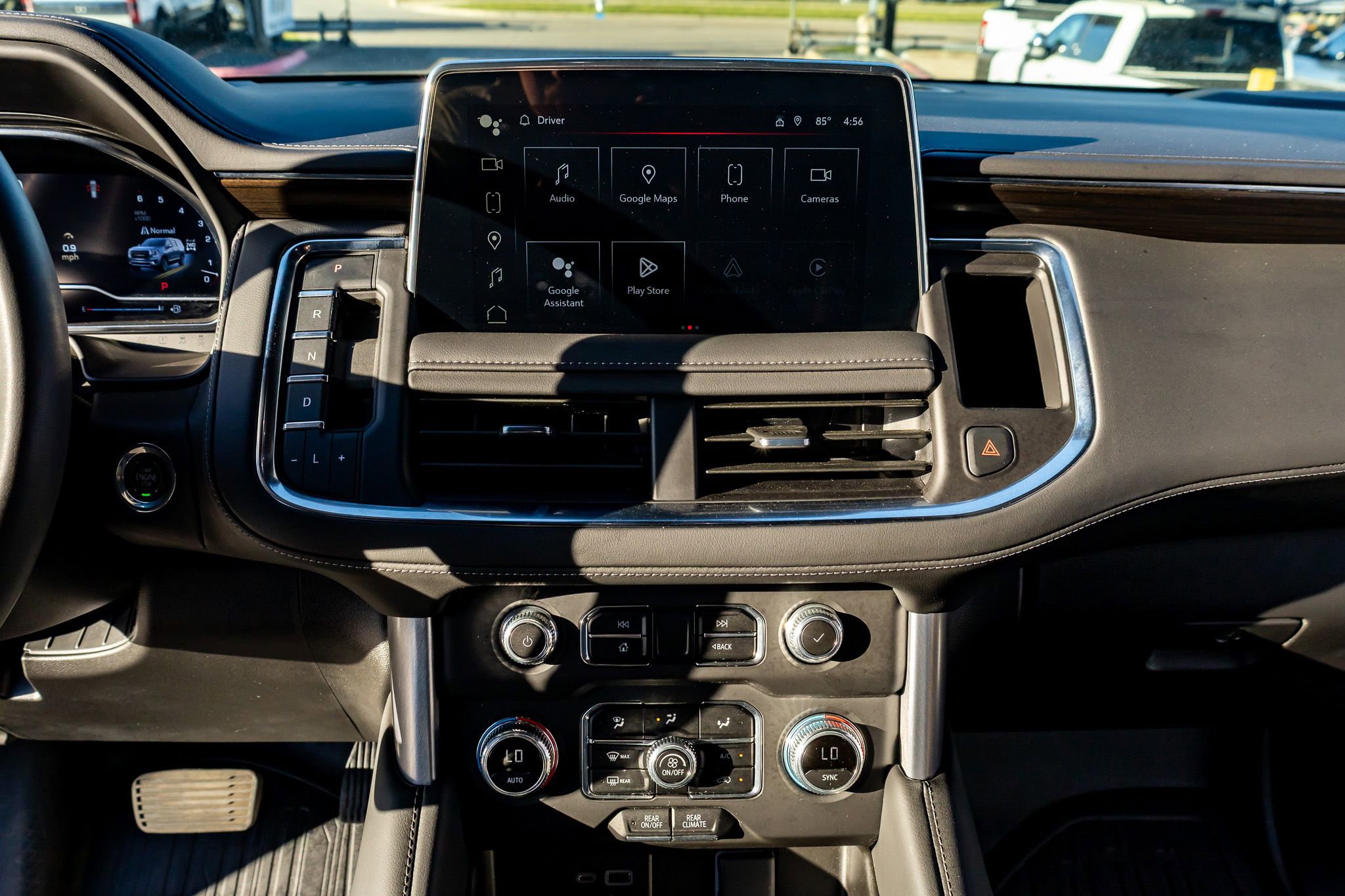 Used 2023 GMC Yukon SLE w/ Max Trailering Package image 23