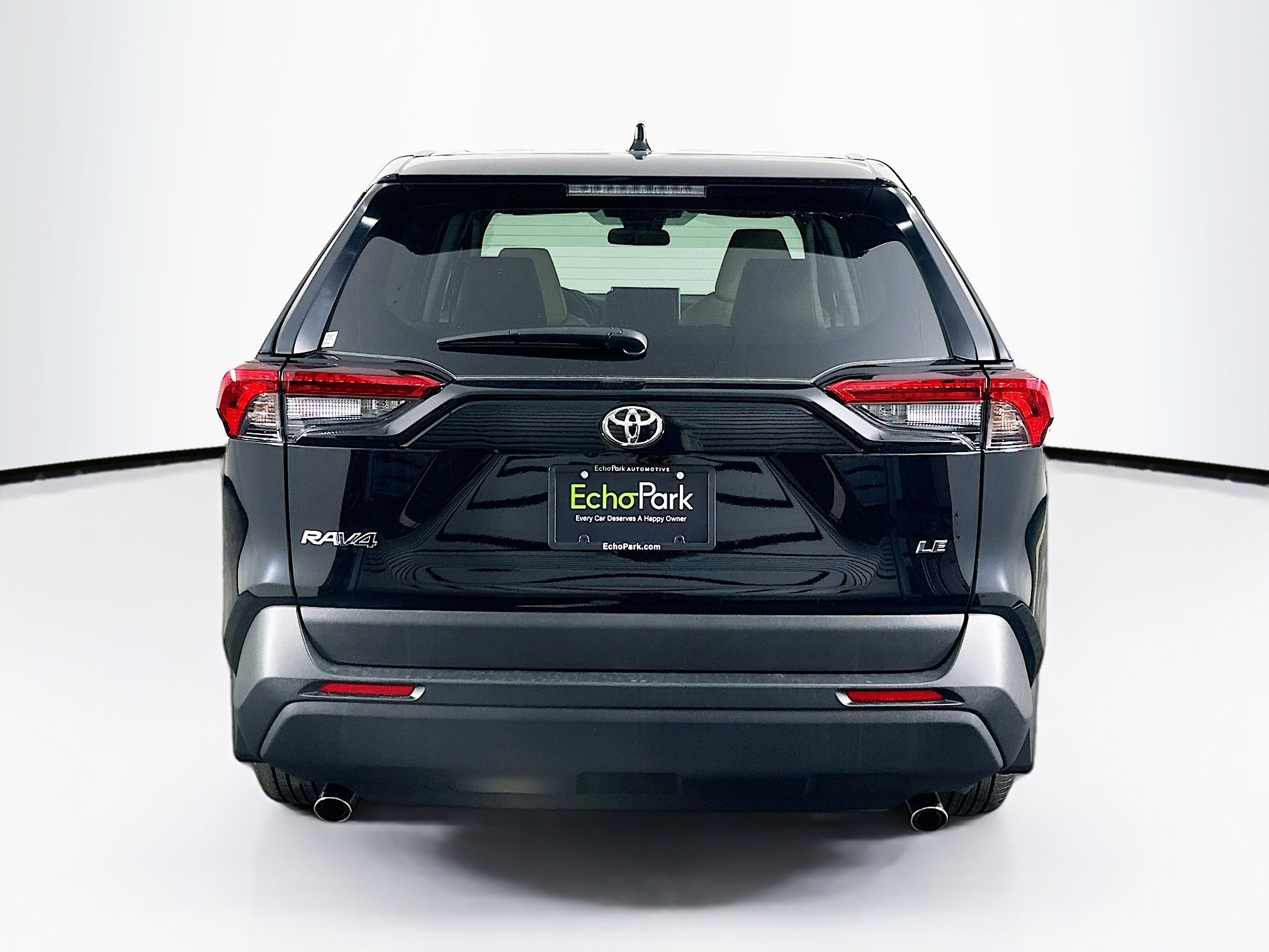 Used 2025 Toyota RAV4 LE image 7