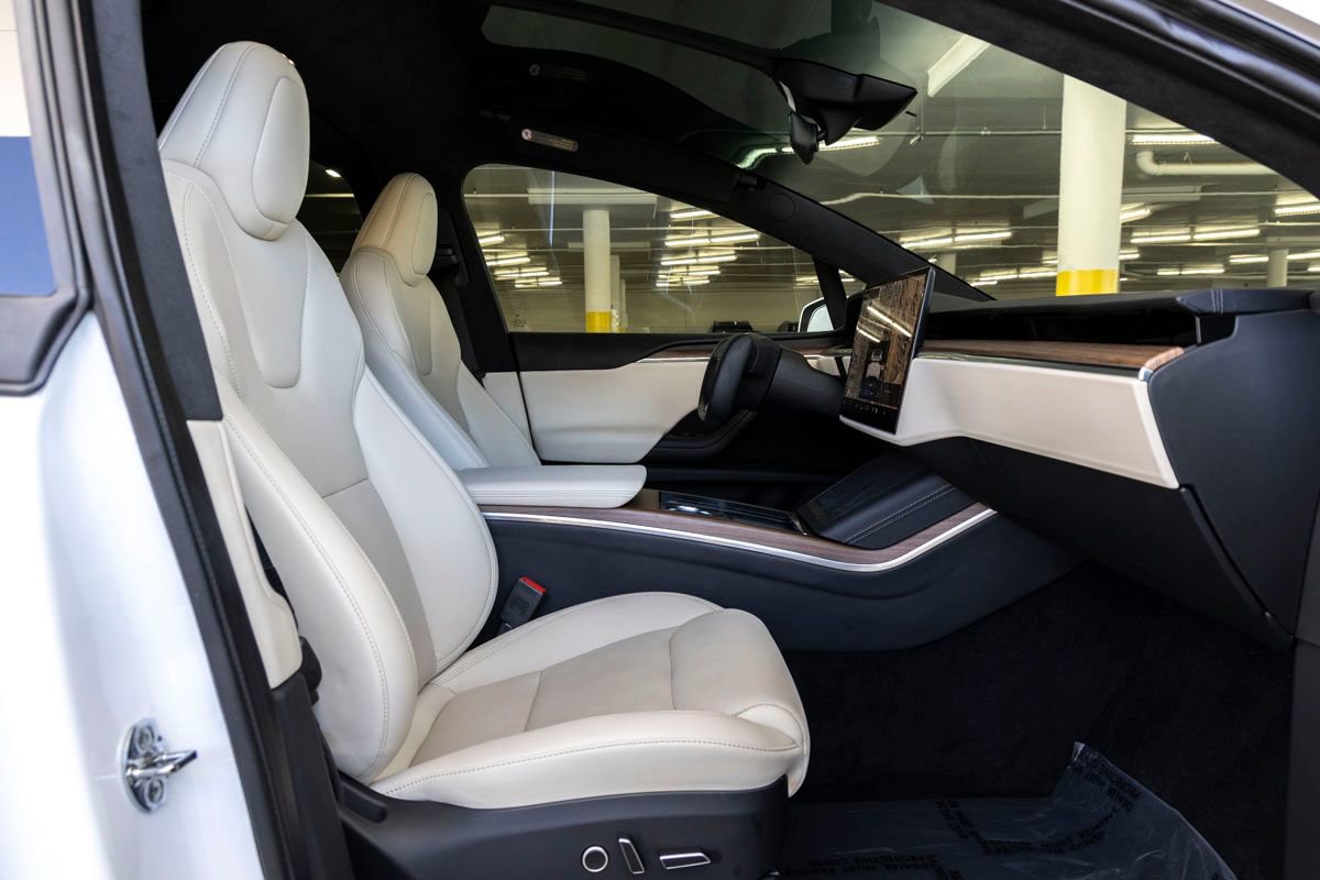 Used 2023 Tesla Model X AWD/4WD image 30