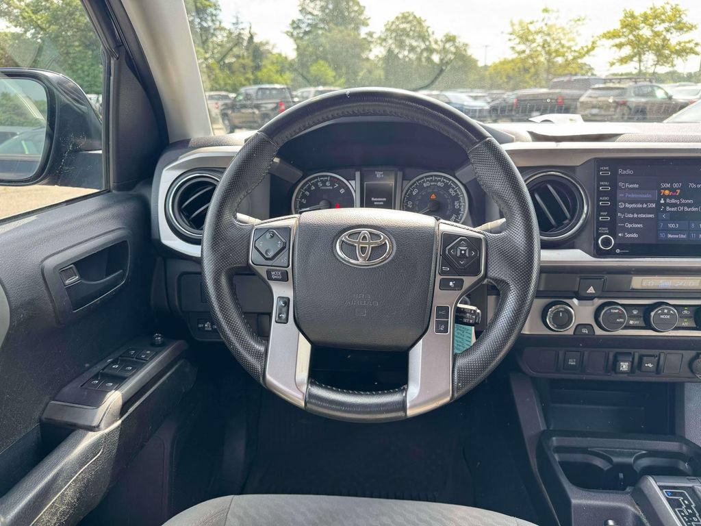 Used 2022 Toyota Tacoma SR5 AWD/4WD image 21