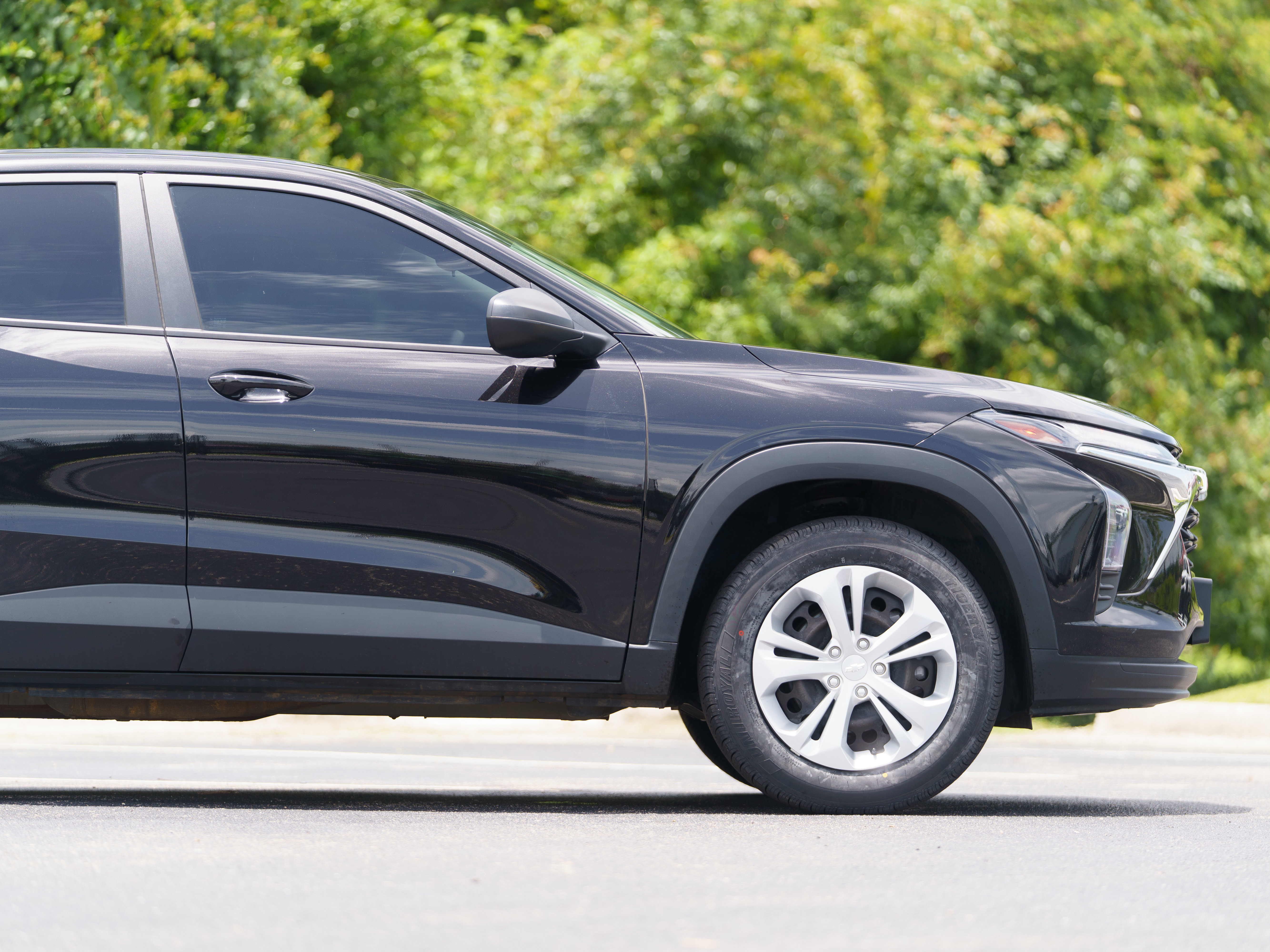 Used 2024 Chevrolet Trax LS FWD image 7