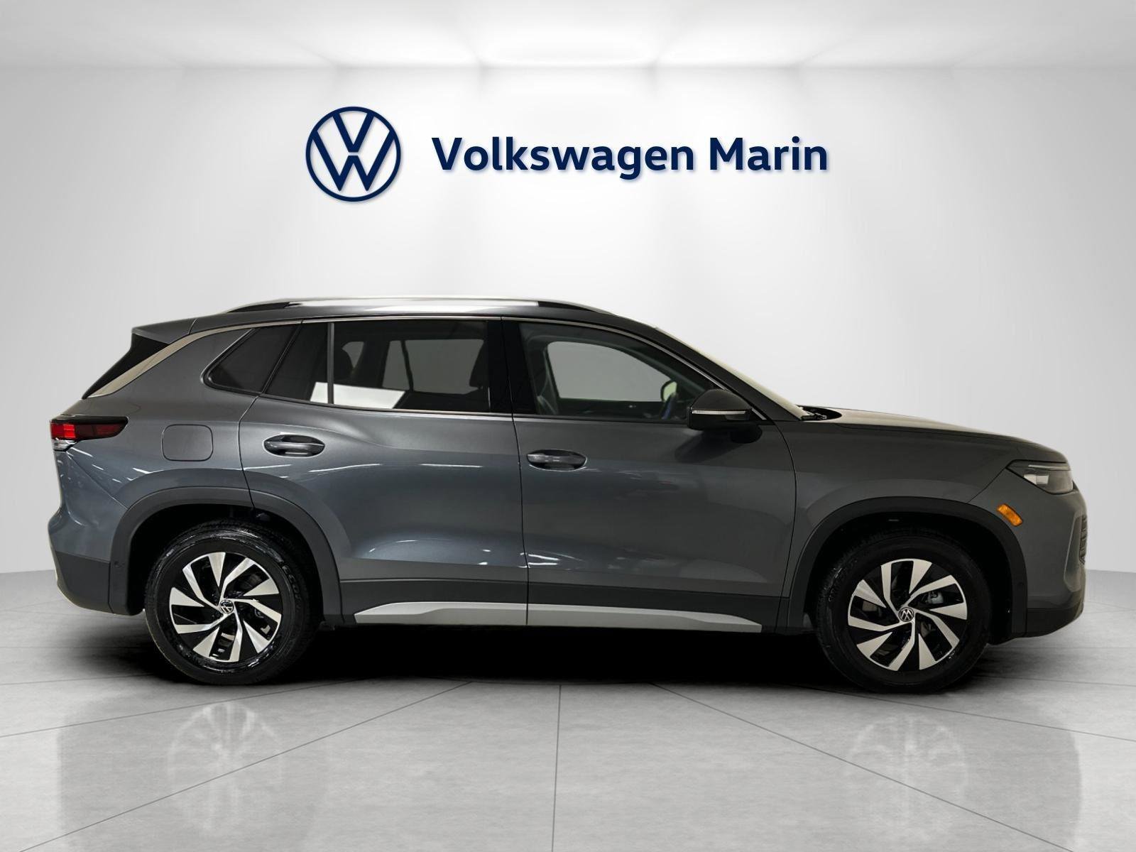 New 2026 Volkswagen Tiguan S FWD image 6