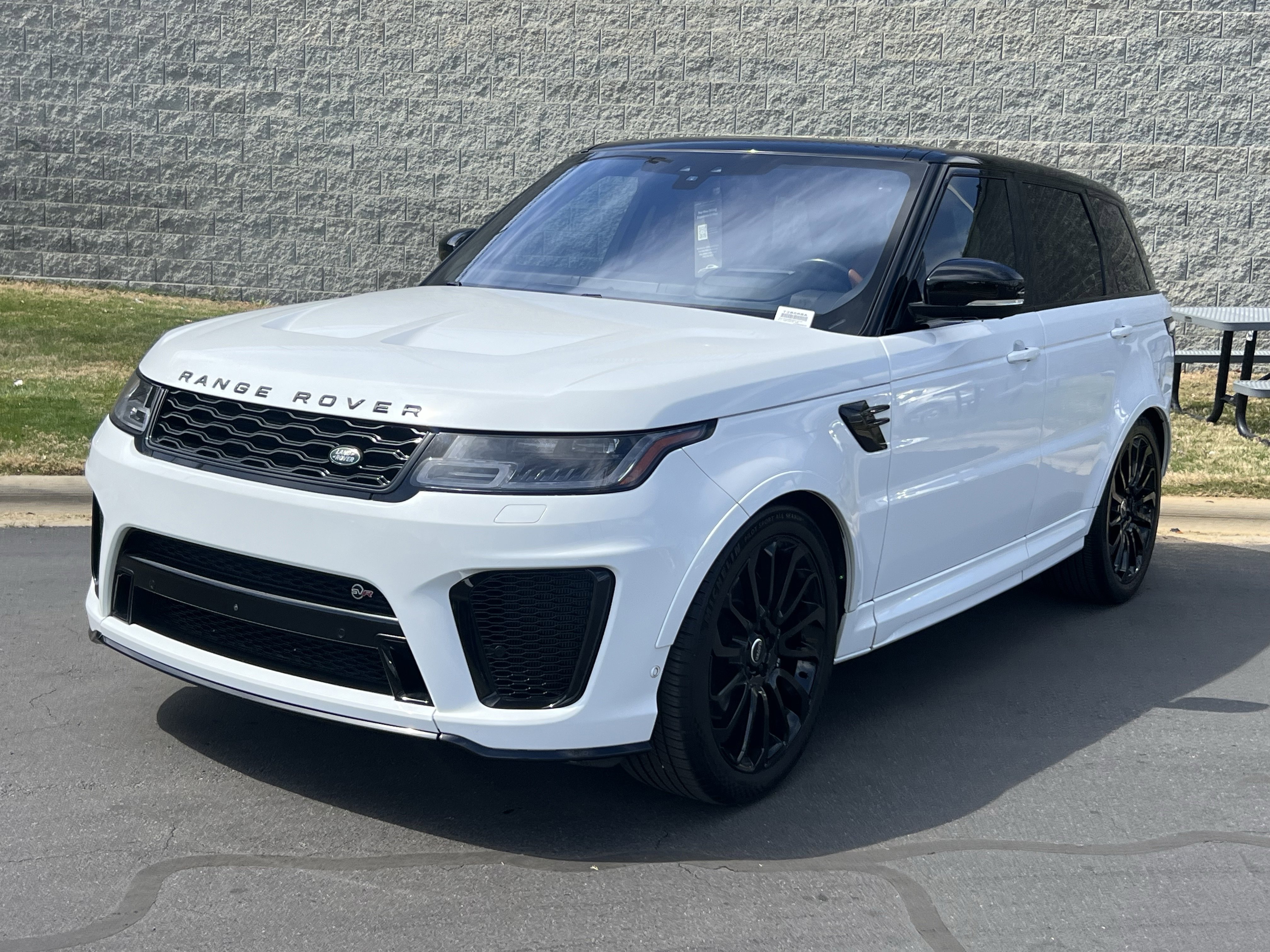 Certified 2022 Land Rover Range Rover Sport SVR image 2