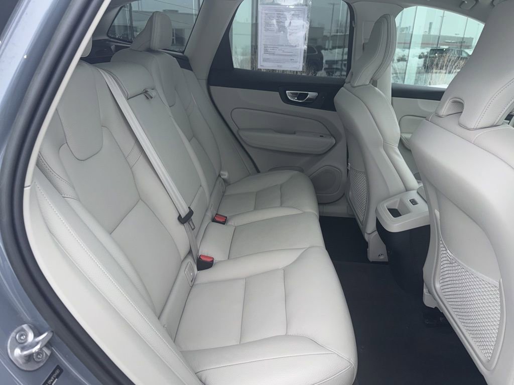 Certified 2023 Volvo XC60 B5 Plus w/ Climate Package image 12