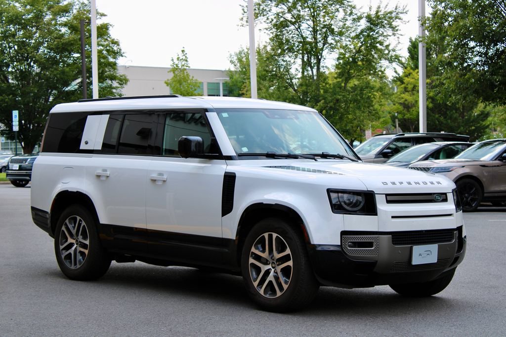 Certified 2024 Land Rover Defender 130 X-Dynamic SE AWD/4WD image 2