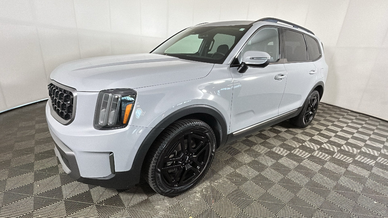 Used 2023 Kia Telluride EX X-Line AWD/4WD image 8