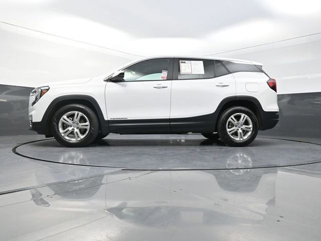 Used 2024 GMC Terrain SLE image 22